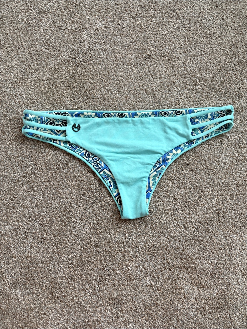 MAAJI Women’s Aqua Blue Strappy *Reversible* Bikini Bottom - Large